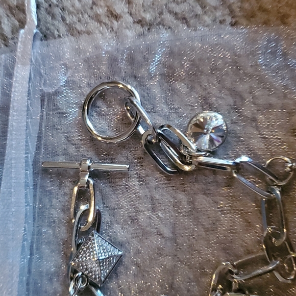 Michael kors silver toggle bracelet 😍 - Picture 2 of 7